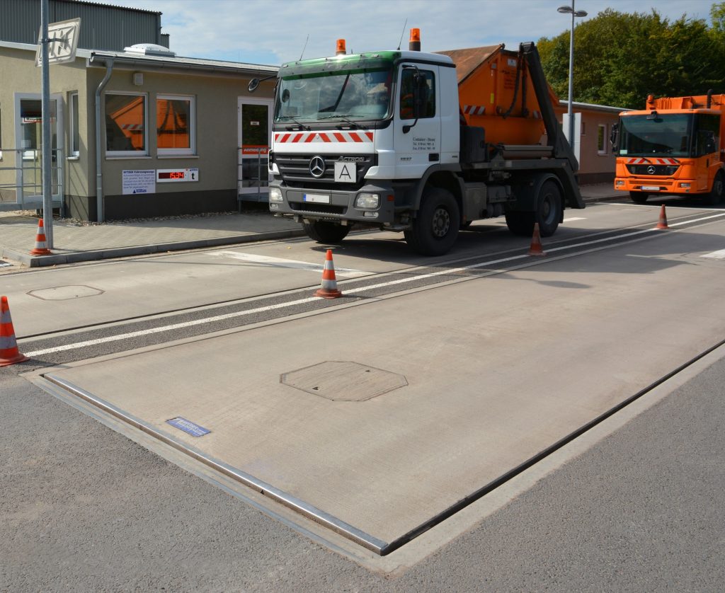 Truck scale at ground level | Bitzer Wiegetechnik